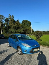 2010 - Ford Fiesta ---