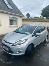 2010 - Ford Fiesta Manual