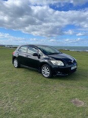 2010 - Toyota Auris Manual