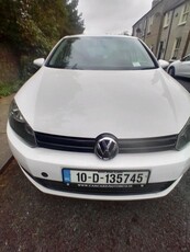 2010 - Volkswagen Golf ---