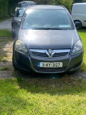 2011 - Vauxhall Zafira ---