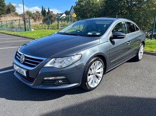 2011 - Volkswagen Passat Manual