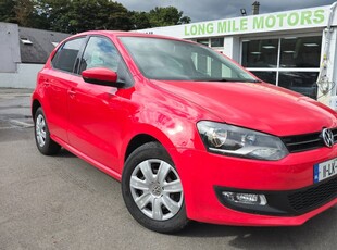 2011 - Volkswagen Polo Manual