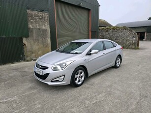 2012 - Hyundai i40 Manual