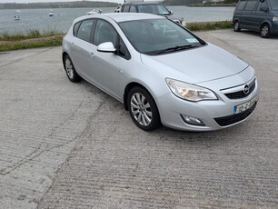 2012 - Opel Astra Manual