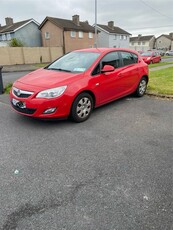 2012 - Vauxhall Astra ---