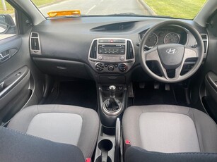 2013 - Hyundai i20 Manual