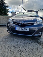 2013 - Toyota Yaris Manual