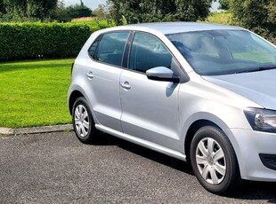 2013 - Volkswagen Polo Manual