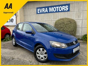 2013 - Volkswagen Polo Manual