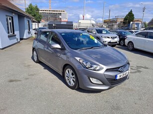 2014 - Hyundai i30 Manual