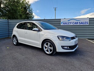 2014 - Volkswagen Polo Manual