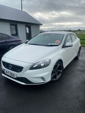 2014 - Volvo V40 Manual