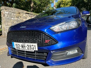 2015 - Ford Focus Manual