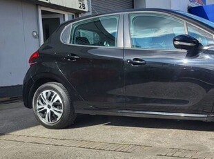 2015 - Peugeot 208 Manual