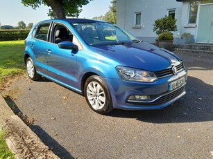 2015 - Volkswagen Polo Manual