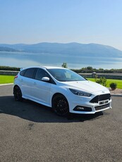 2016 - Ford Focus Manual