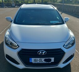 2016 - Hyundai i40 Manual