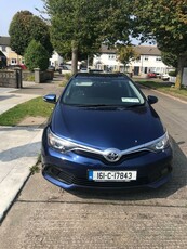 2016 - Toyota Auris Manual