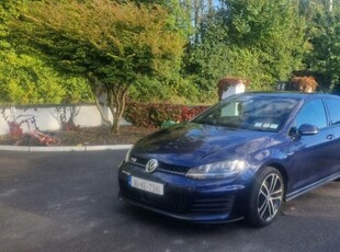 2016 - Volkswagen Golf Manual