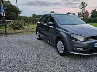 2016 - Volkswagen Polo Manual