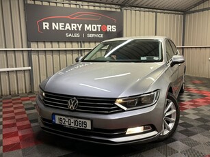 2019 - Volkswagen Passat Manual