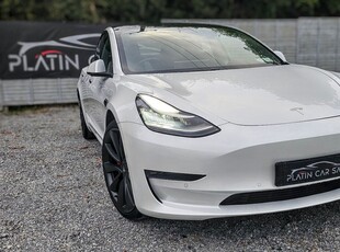 2020 - Tesla Model 3 Automatic