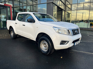 NISSAN NAVARA