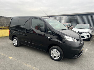 NISSAN NV200