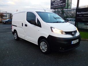 NISSAN NV200