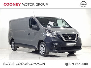 NISSAN NV300