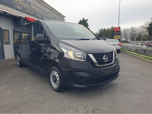 NISSAN NV300