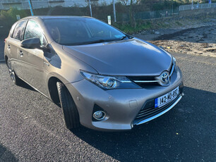 TOYOTA AURIS