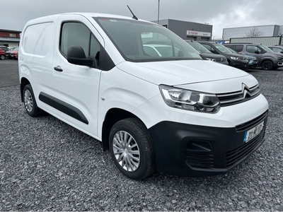 2021 (211) Citroen Berlingo