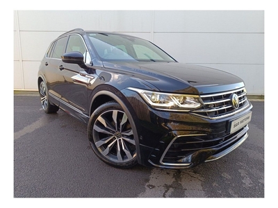 2021 (211) Volkswagen Tiguan