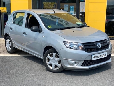 2014 - Dacia Sandero Manual