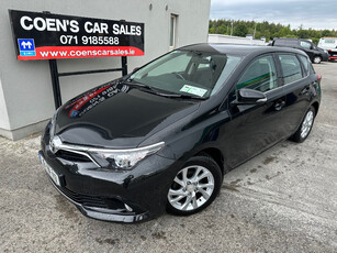 2016 (161) Toyota Auris