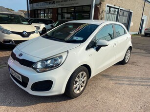 2013 (132) Kia Rio