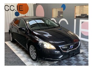 2015 (151) Volvo V40