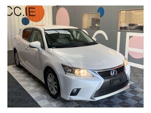 2015 (152) Lexus CT 200h