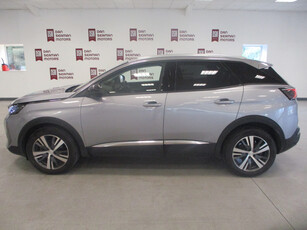 2022 (222) Peugeot 3008