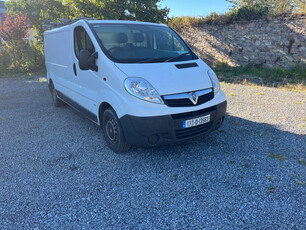 VAUXHALL VIVARO