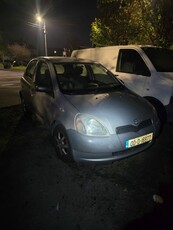 2000 - Toyota Yaris Manual