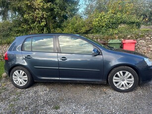 2008 - Volkswagen Golf ---