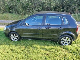 2008 - Volkswagen Polo ---