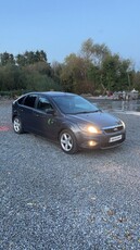 2009 - Ford Focus ---