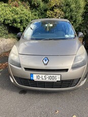 2010 - Renault Grand Scenic Manual