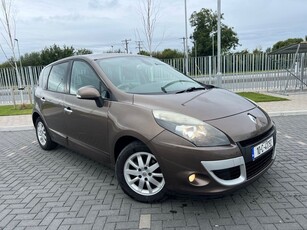 2010 - Renault Scenic ---