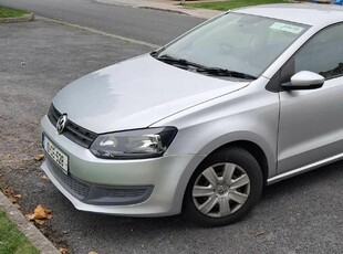 2010 - Volkswagen Polo Manual