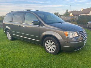 2011 - Chrysler Voyager ---